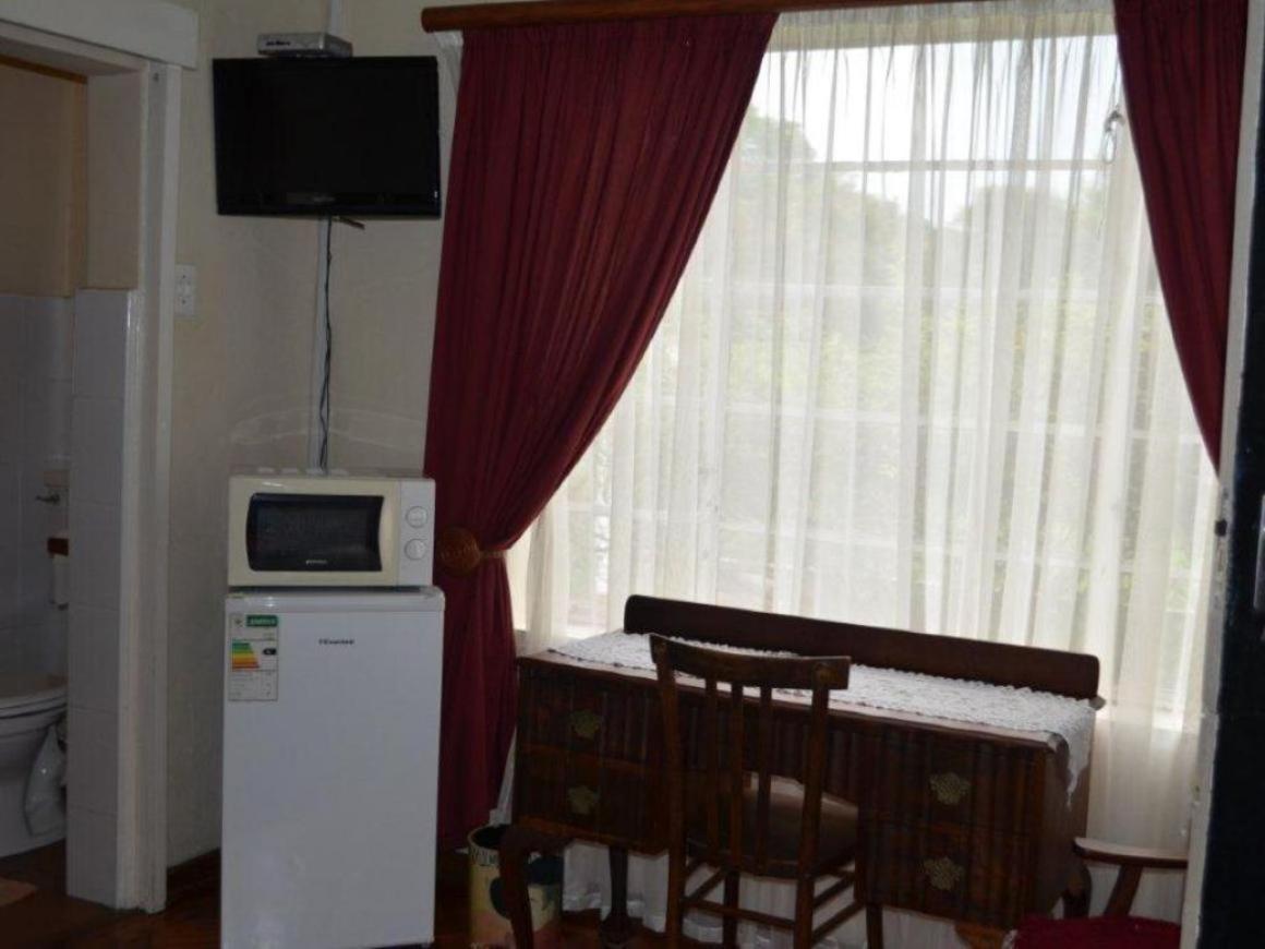 אסטקורט The Riverhouse Guesthouse מראה חיצוני תמונה