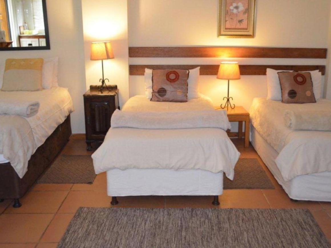 אסטקורט The Riverhouse Guesthouse מראה חיצוני תמונה